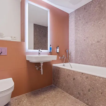 Lam Lavender - Free Parking براتسيلافا